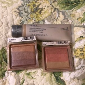 Lot of Aveda, 2 blush, 1 tinted moisturizer